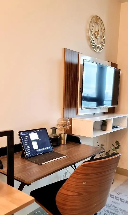 Luxe Bonifacio Global City Taguig Uptown Condo Hotel 1 Bedroom Suite Manila Aparthotel